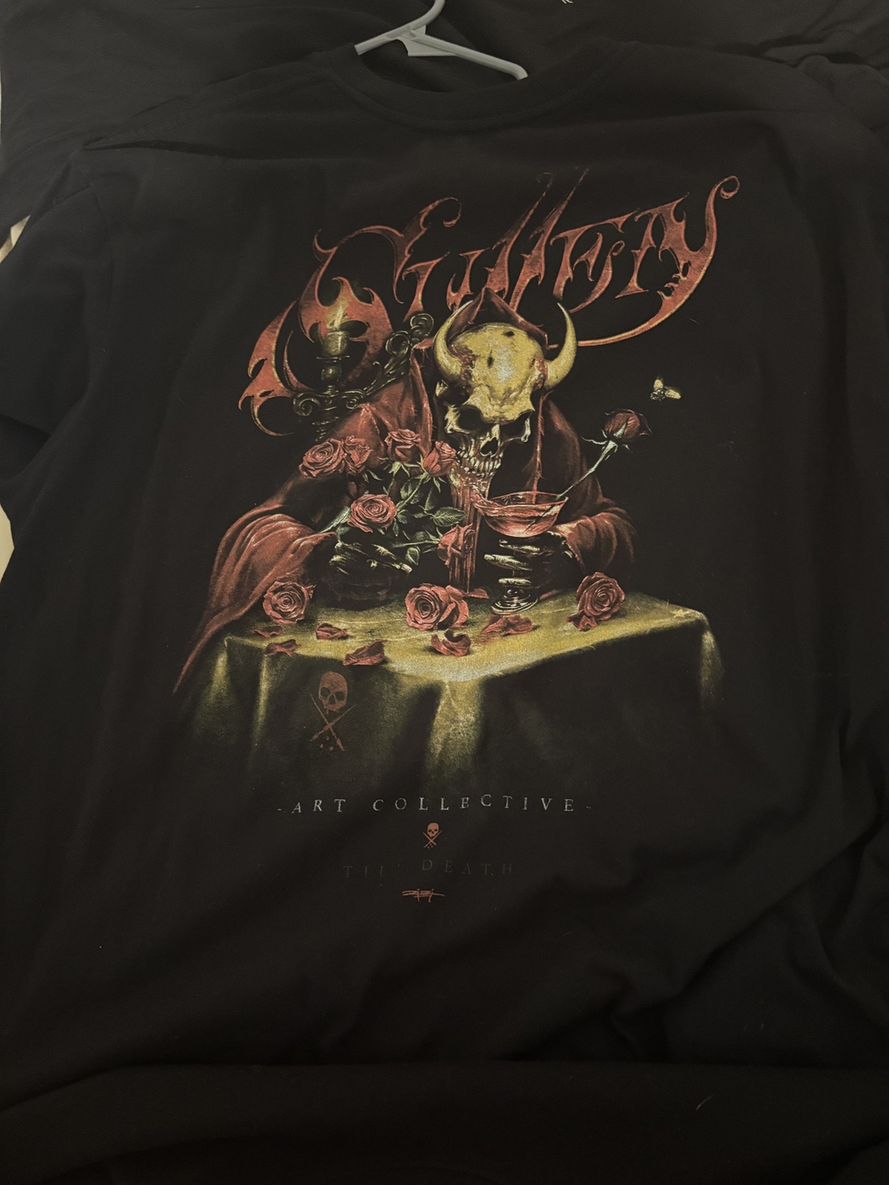 Men's Black Graphic Long Sleeve Skull & Roses Tee
